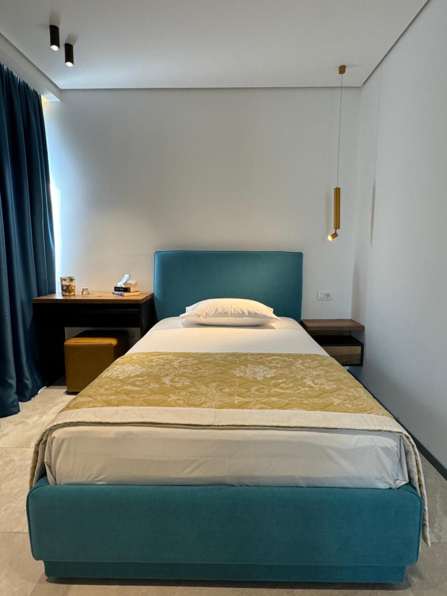 "Superattico" - Central Tirana Gorgeous Penthouse, Free Parking Buitenkant foto