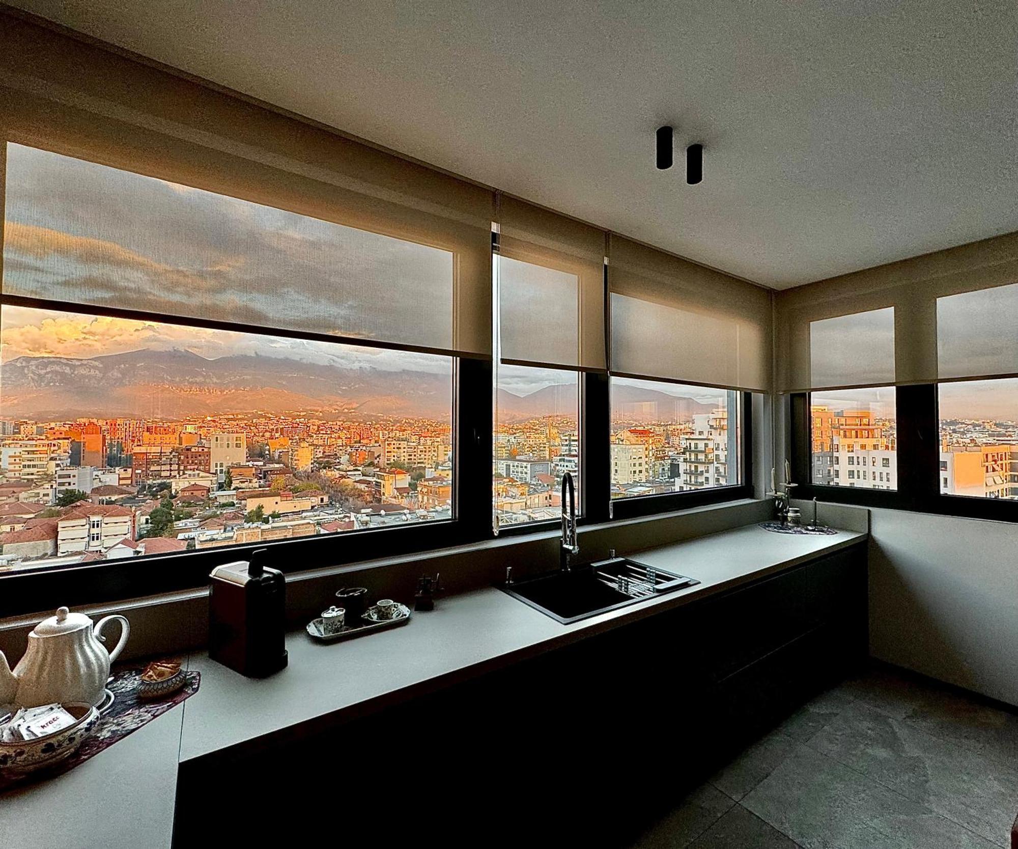 "Superattico" - Central Tirana Gorgeous Penthouse, Free Parking Buitenkant foto